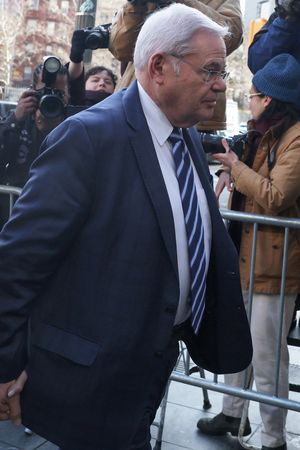 tagreuters.com2024binary_LYNXNPEK2A0K8-VIEWIMAGE